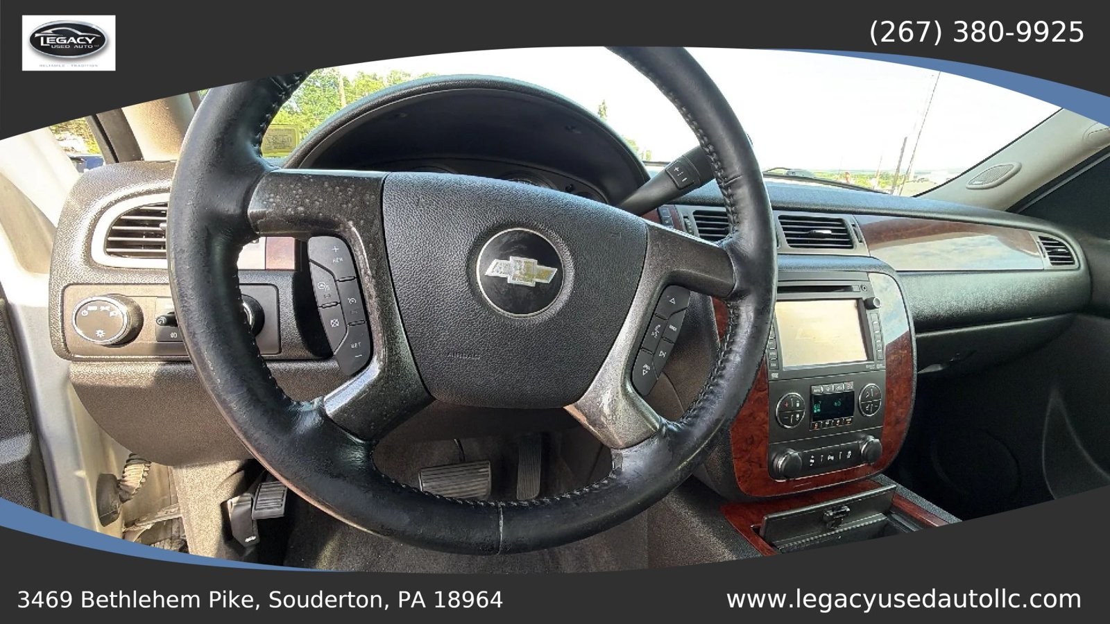 Used 2012 Chevrolet Avalanche LTZ AWD/4WD image 37