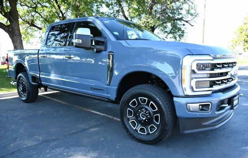 Used 2023 Ford F350 Platinum image 10