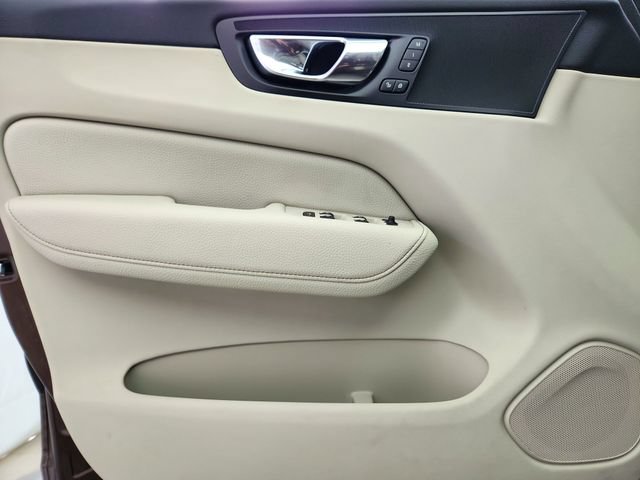 Used 2018 Volvo XC60 T6 Momentum w/ Advanced Package AWD/4WD image 21