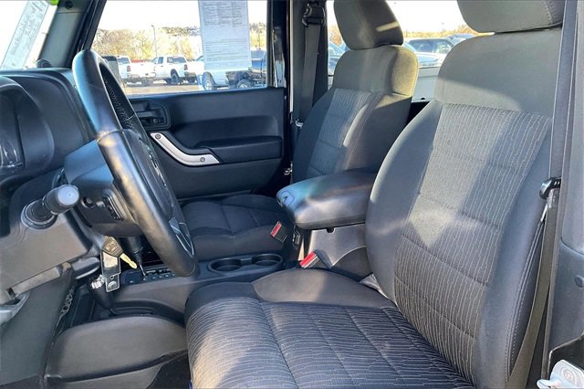 Used 2011 Jeep Wrangler Rubicon w/ PWR Convenience Group image 25