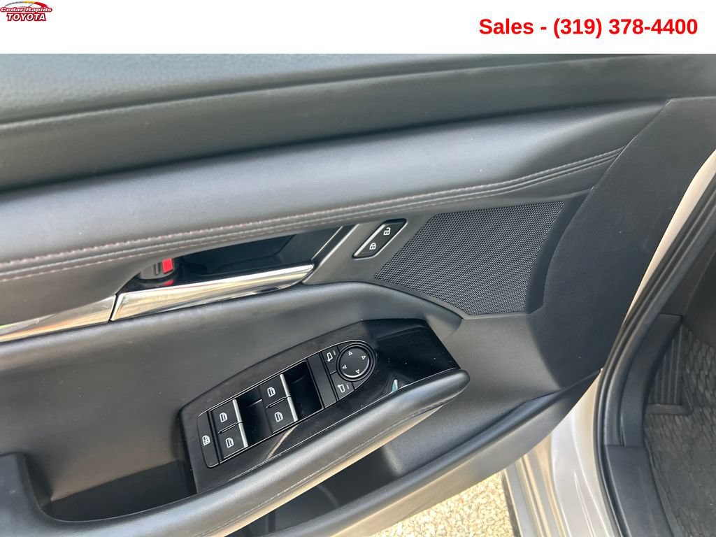 Used 2024 MAZDA MAZDA3 s FWD image 11