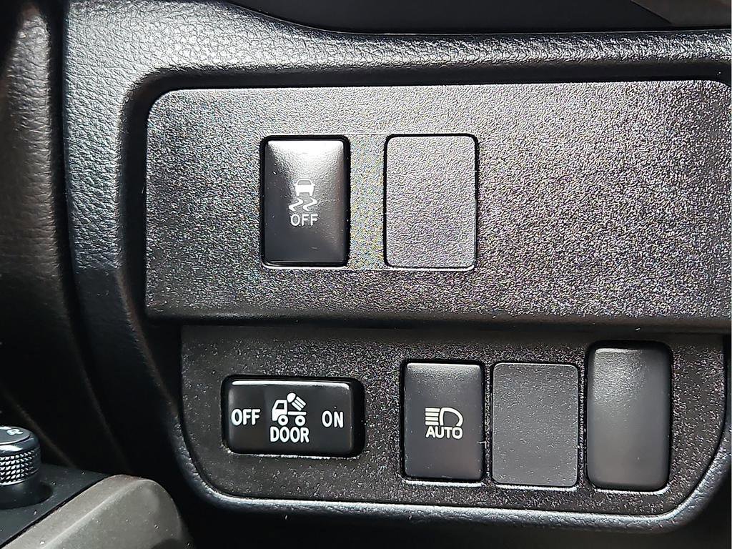 Used 2022 Toyota Tacoma SR5 RWD image 13
