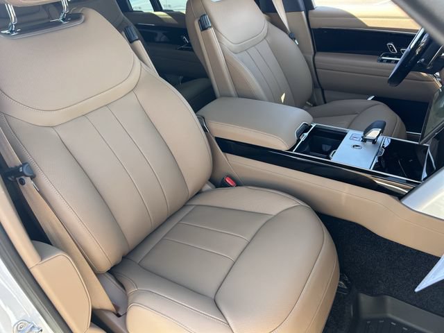 New 2026 Land Rover Range Rover Long Wheelbase SE AWD/4WD image 14