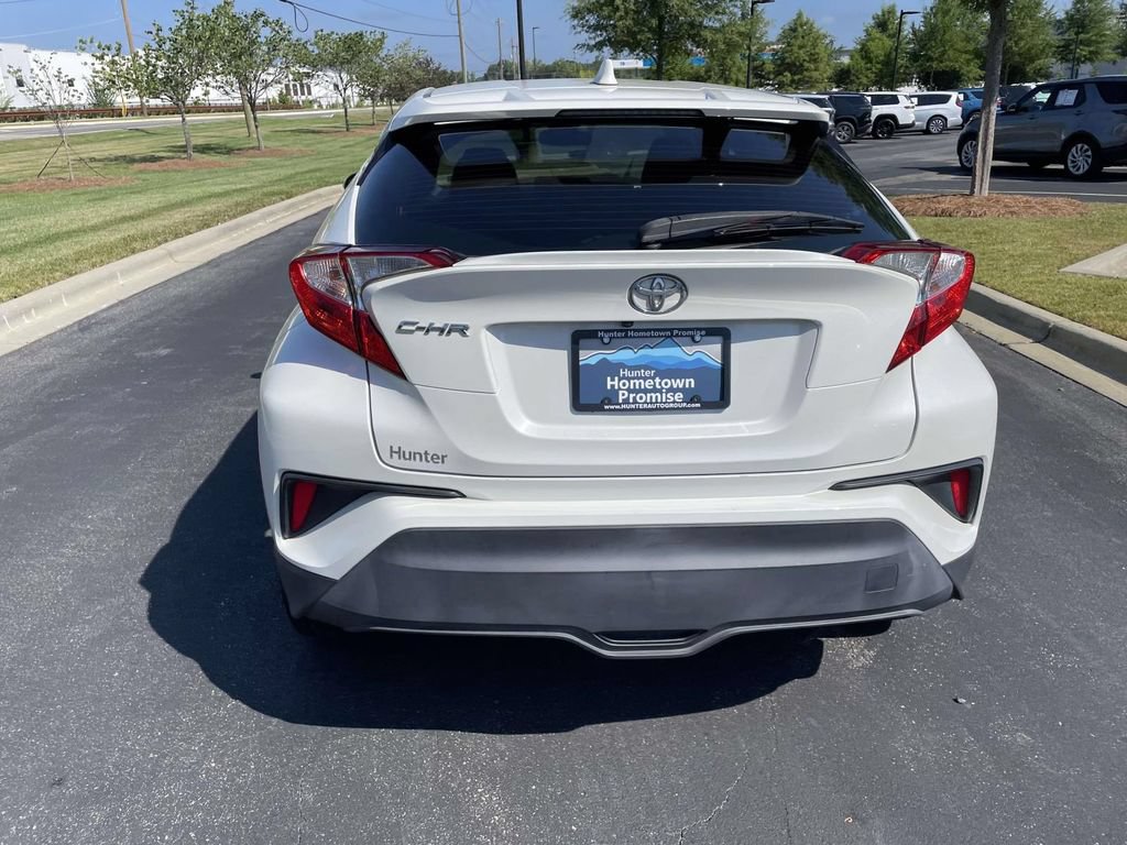 Used 2021 Toyota C-HR LE FWD image 5
