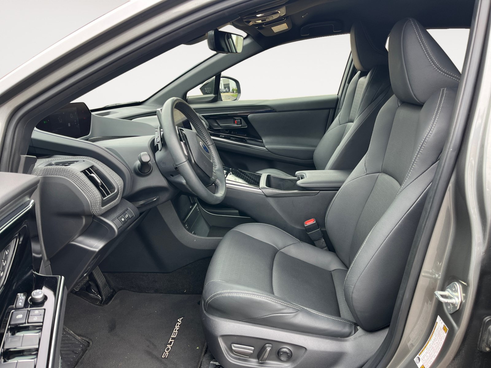 Used 2023 Subaru Solterra AWD image 11