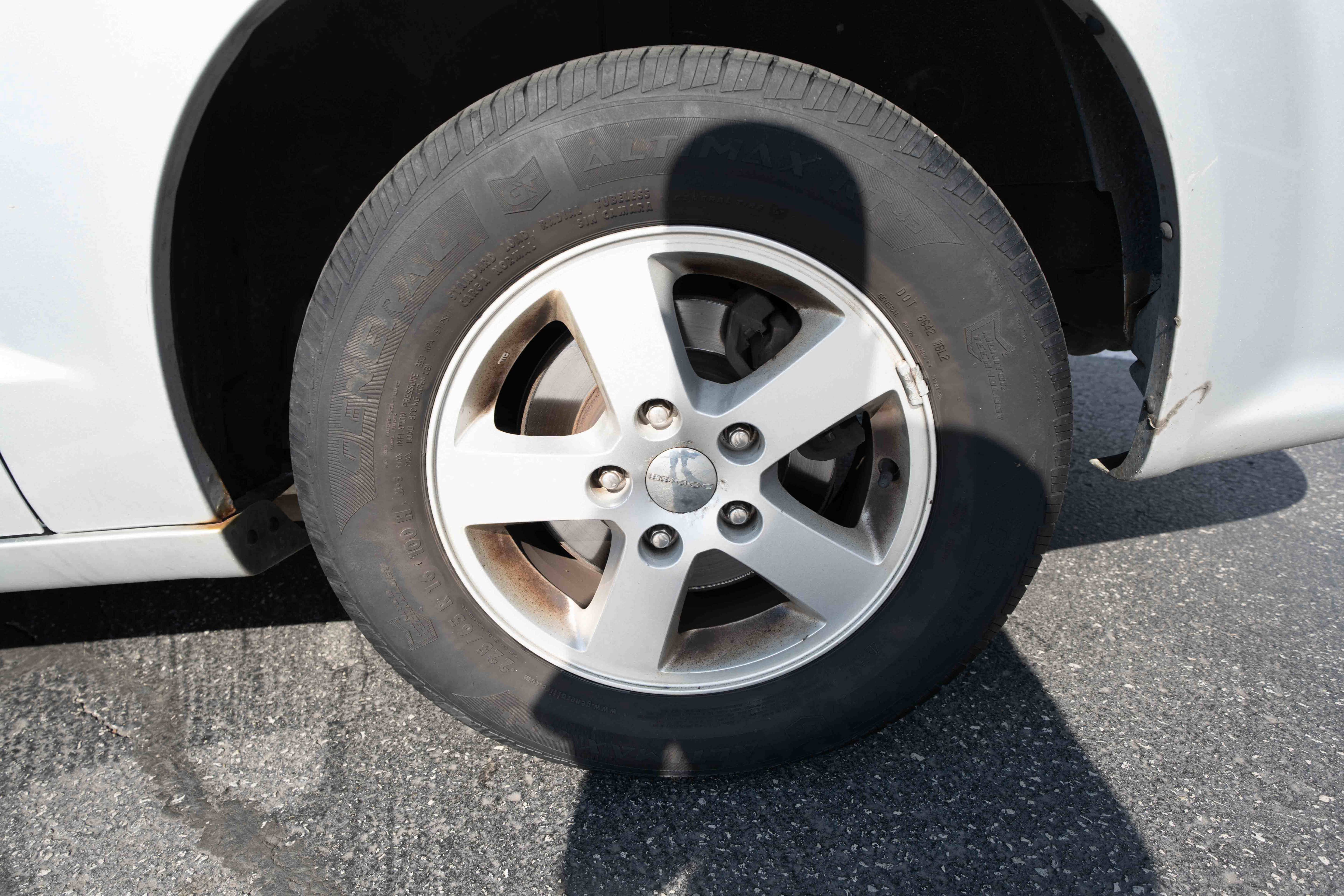 Used 2012 Dodge Grand Caravan SE image 28