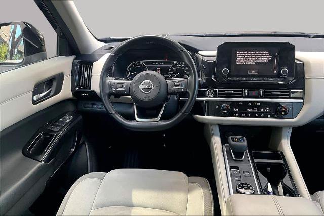 Certified 2022 Nissan Pathfinder SV w/ SV Premium Package AWD/4WD image 6