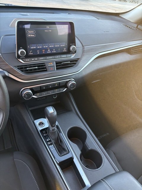 Used 2025 Nissan Altima 2.5 SV image 25