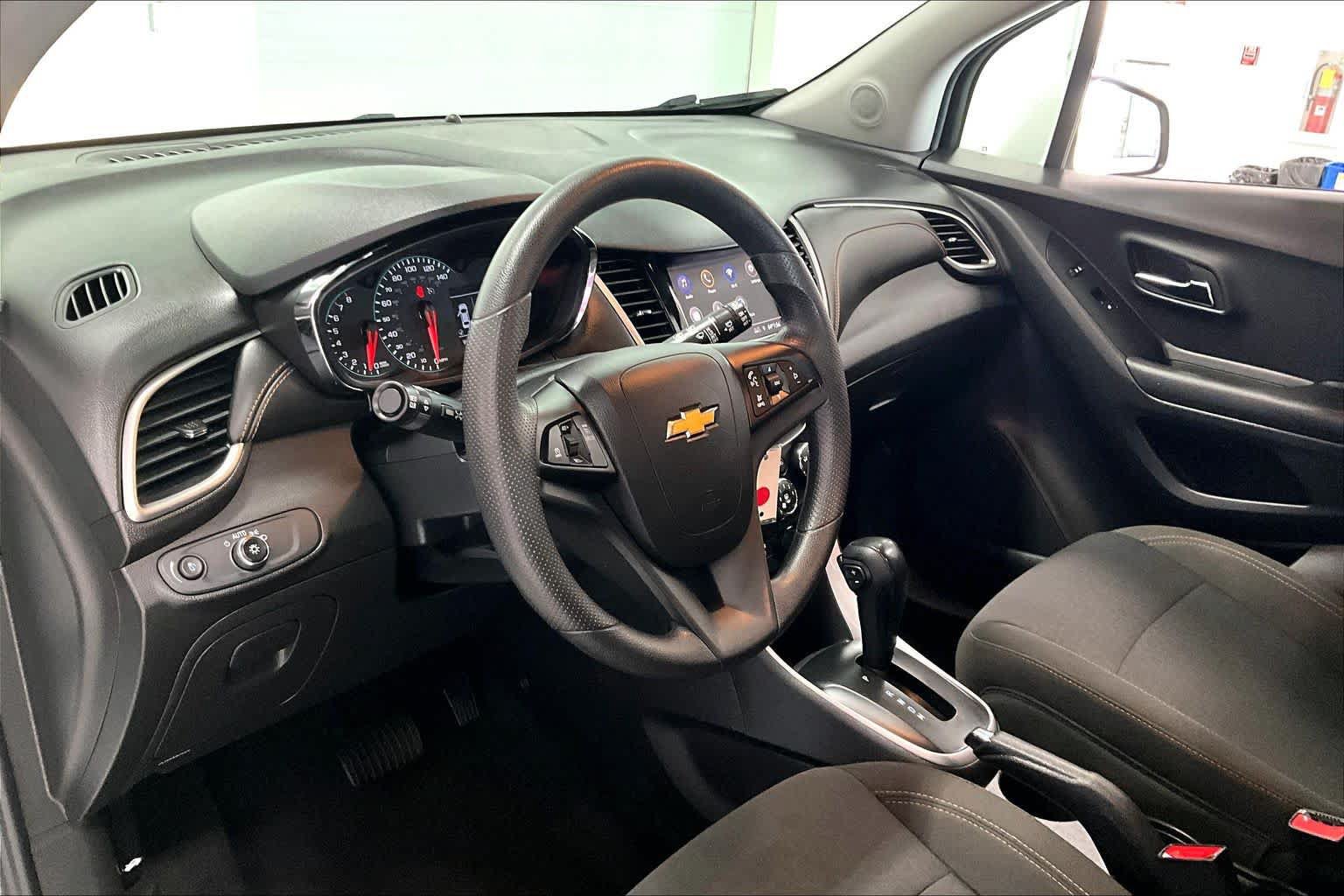 Used 2022 Chevrolet Trax LS w/ Tint and Cruise Package AWD/4WD image 2