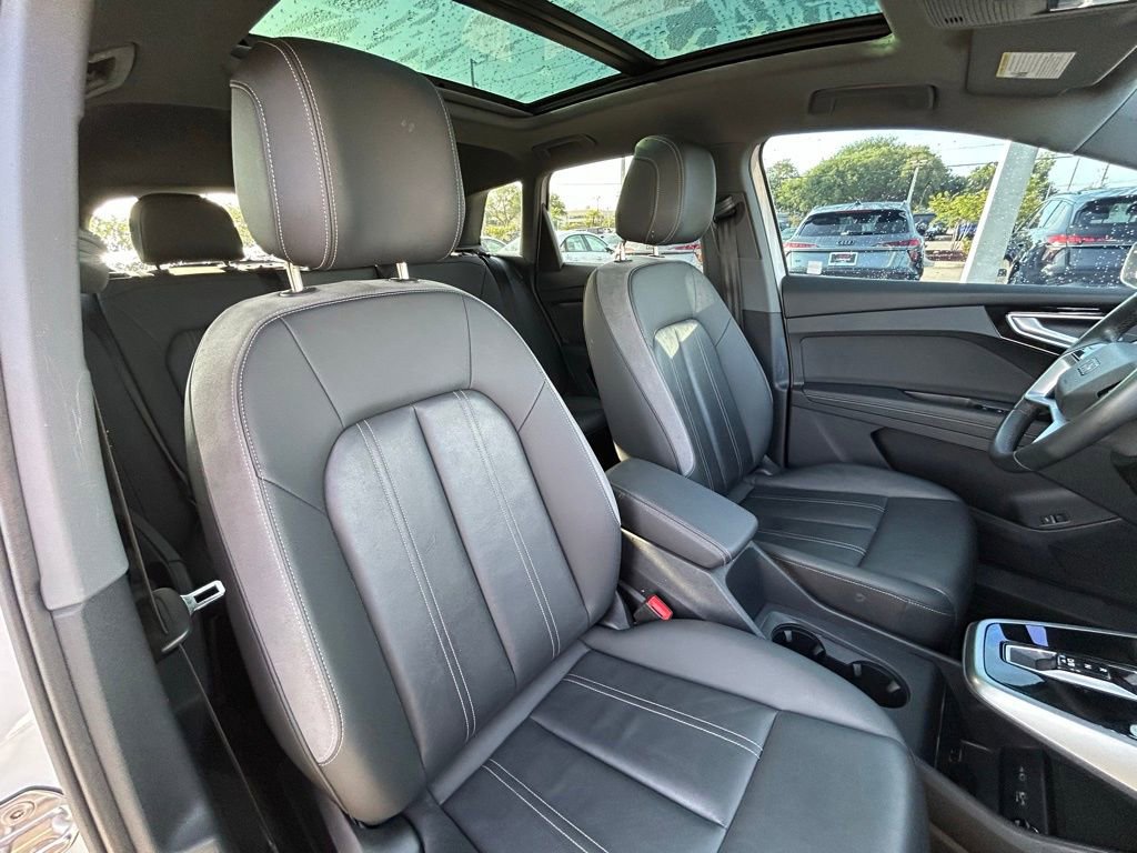 Used 2024 Audi Q4 e-tron Premium w/ Convenience Package image 50