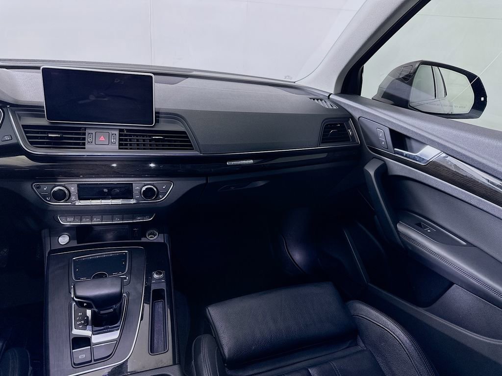 Used 2019 Audi Q5 2.0T Premium Plus w/ Premium Plus Package image 19