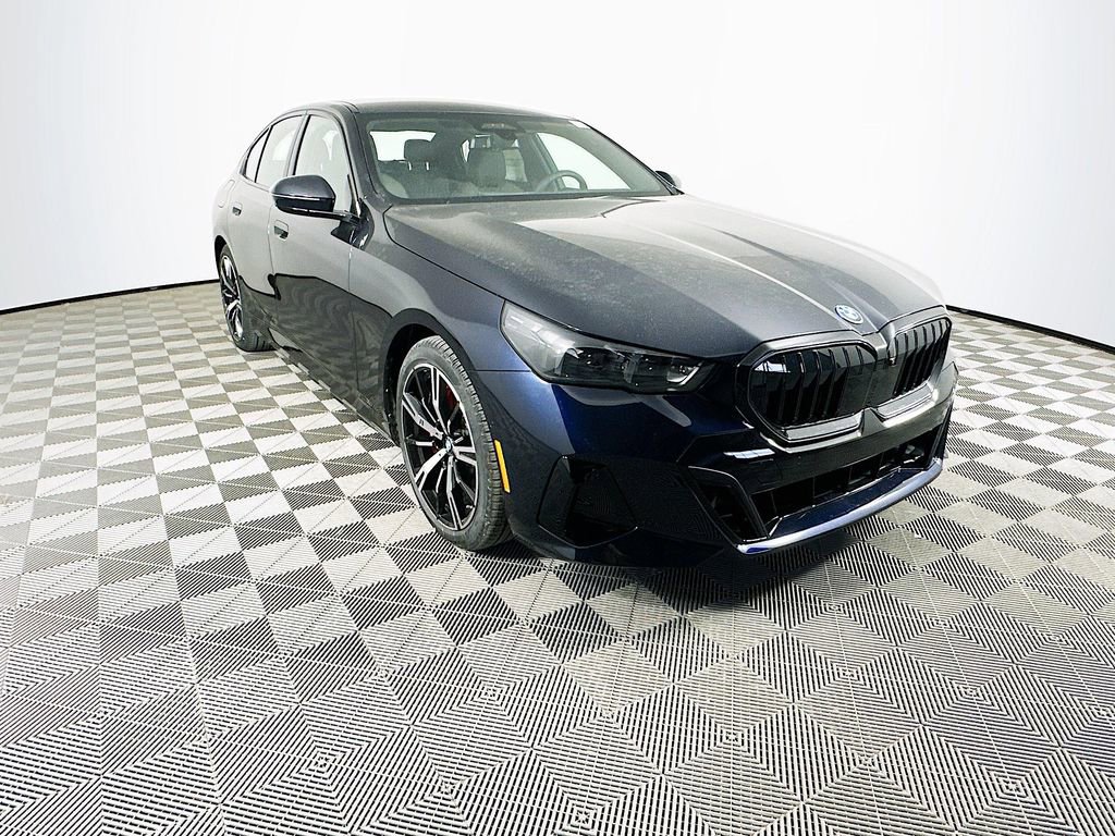New 2026 BMW 550e xDrive w/ Executive Package image 2