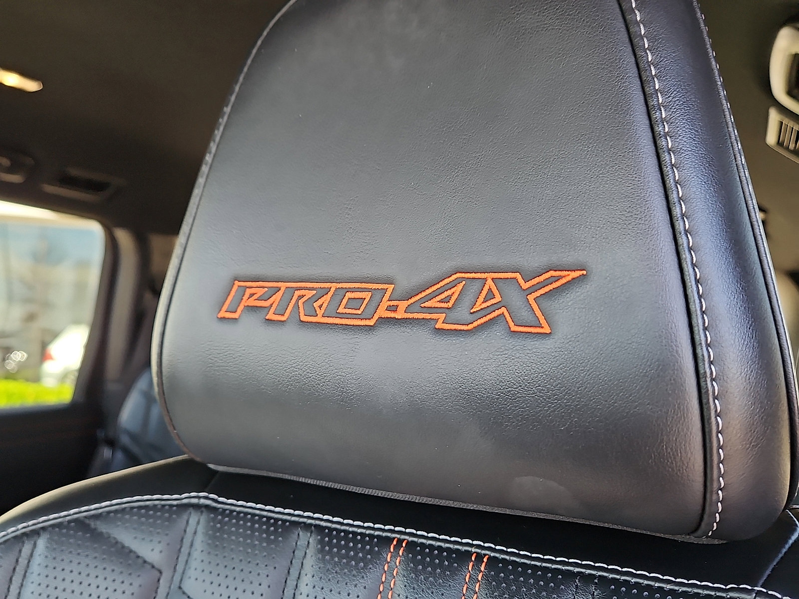 Used 2025 Nissan Armada PRO-4X image 14