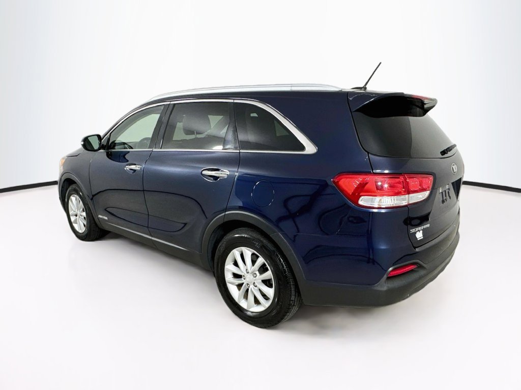 Used 2017 Kia Sorento AWD image 5