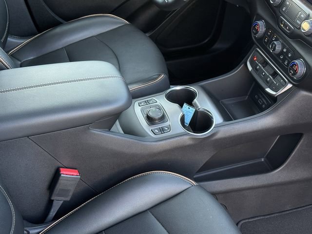 Used 2024 GMC Terrain AT4 image 18