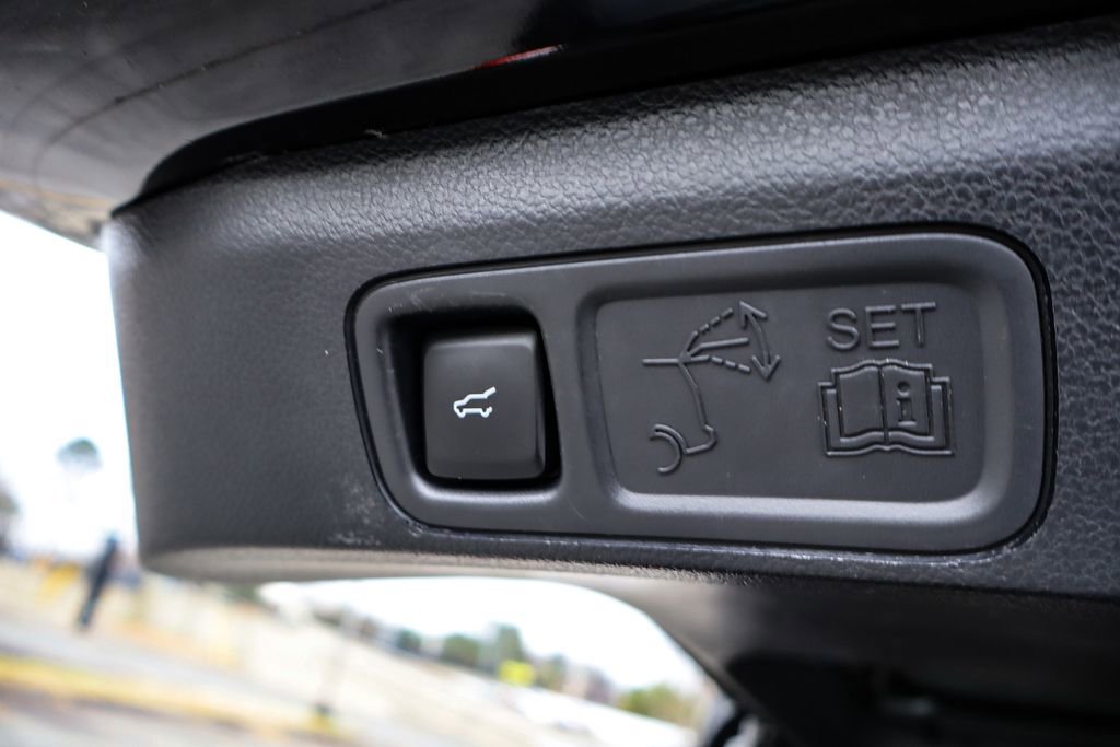 Used 2024 Ford Expedition Limited image 39