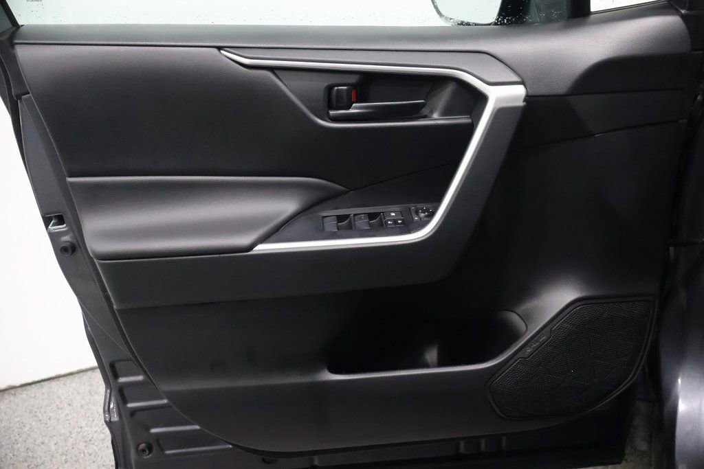 Used 2023 Toyota RAV4 LE image 12