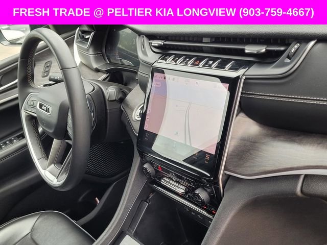 Used 2024 Jeep Grand Cherokee Limited AWD/4WD image 11