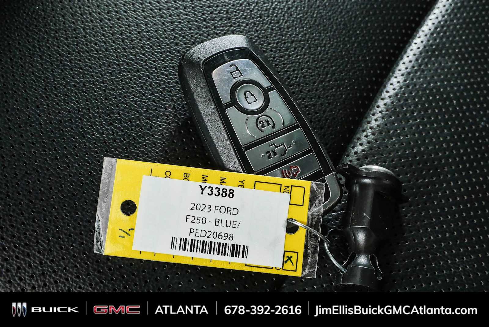 Used 2023 Ford F250 Lariat w/ Sport Appearance Package AWD/4WD image 37