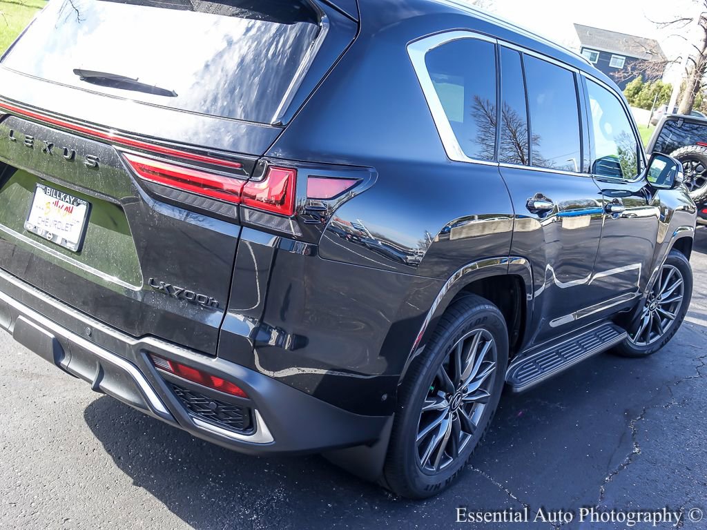 Used 2025 Lexus LX 700h F Sport image 9