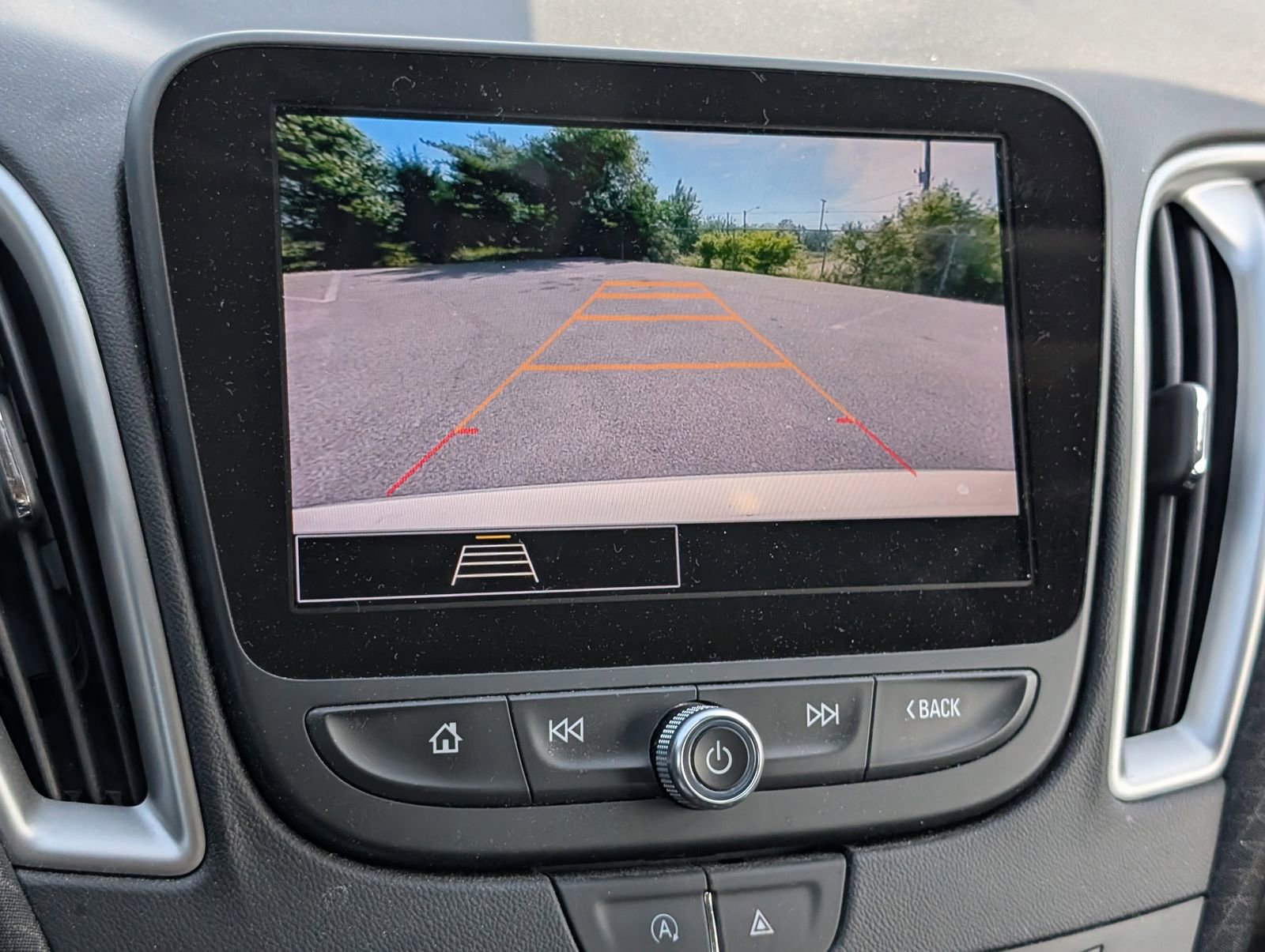 Used 2023 Chevrolet Malibu LT image 10