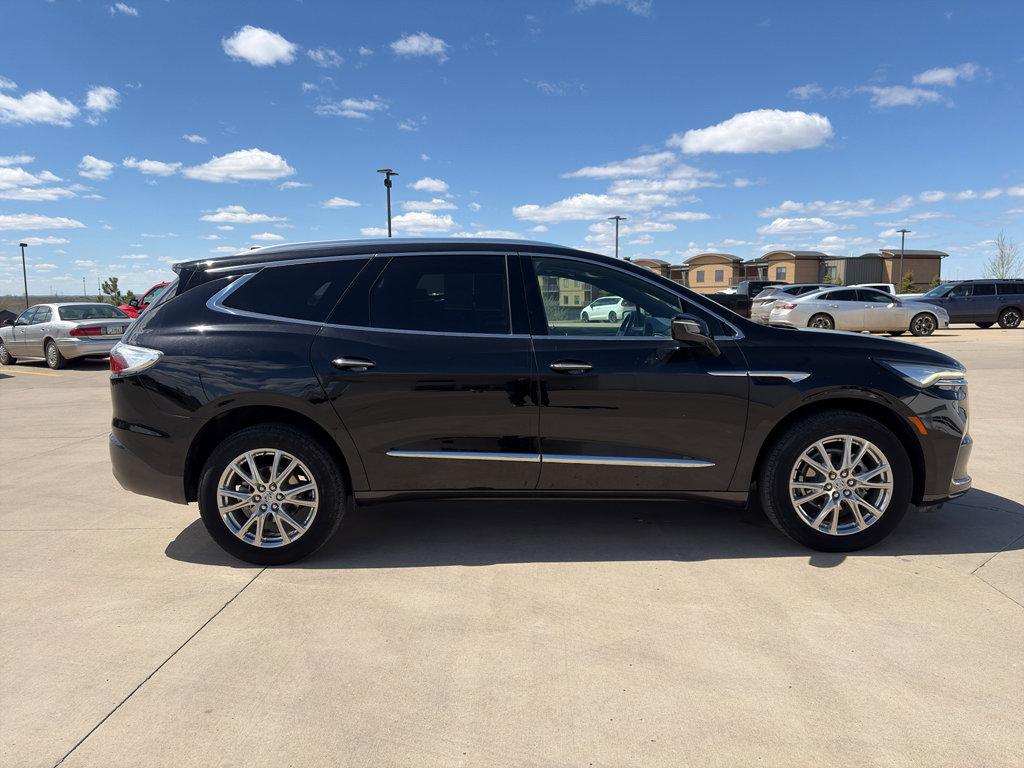 Certified 2023 Buick Enclave Essence w/ Experience Buick Package AWD/4WD image 1