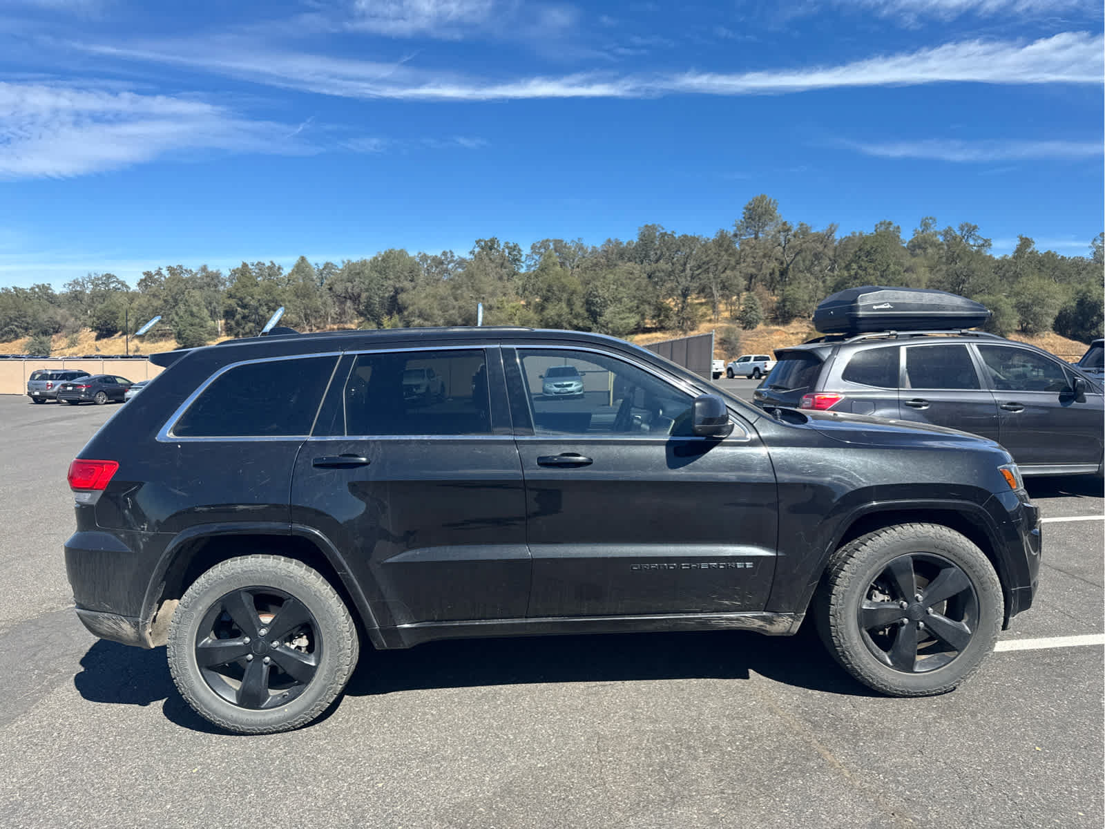 Used 2015 Jeep Grand Cherokee Altitude AWD/4WD image 4