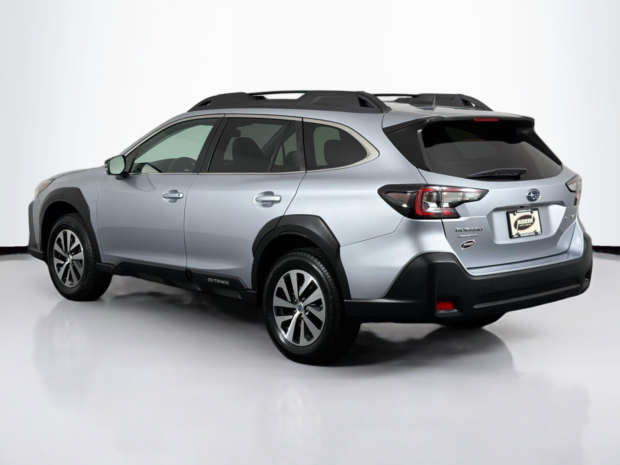 Used 2023 Subaru Outback Premium AWD/4WD image 13