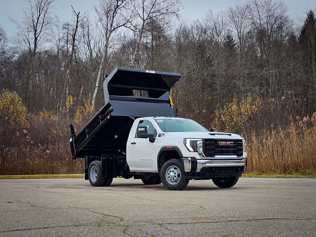 New 2026 GMC Sierra 3500 Pro w/ Convenience Package image 3