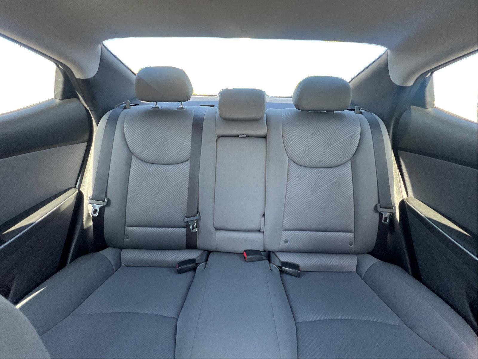 Used 2013 Hyundai Elantra GLS w/ Preferred Pkg FWD image 8