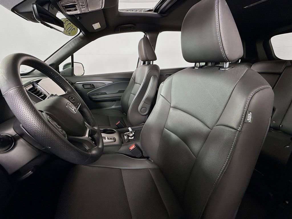 Certified 2023 Honda Passport EX-L image 32