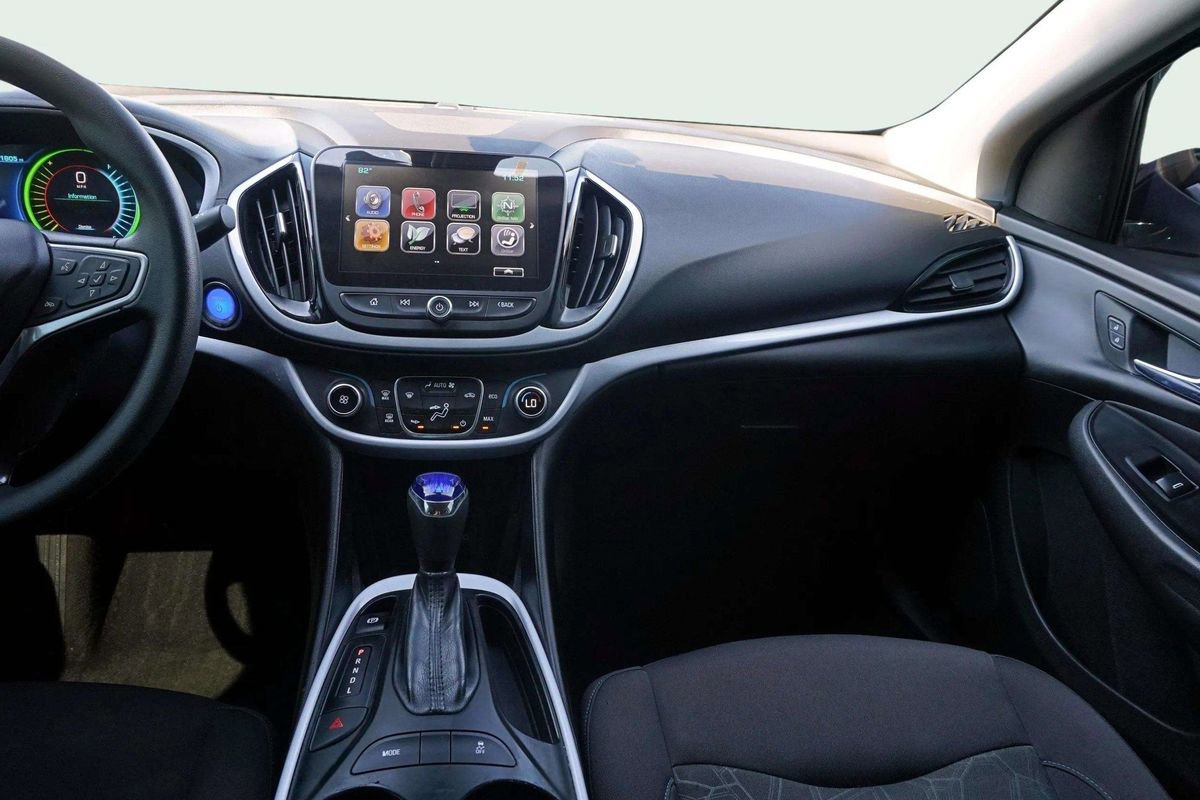 Used 2018 Chevrolet Volt LT image 20