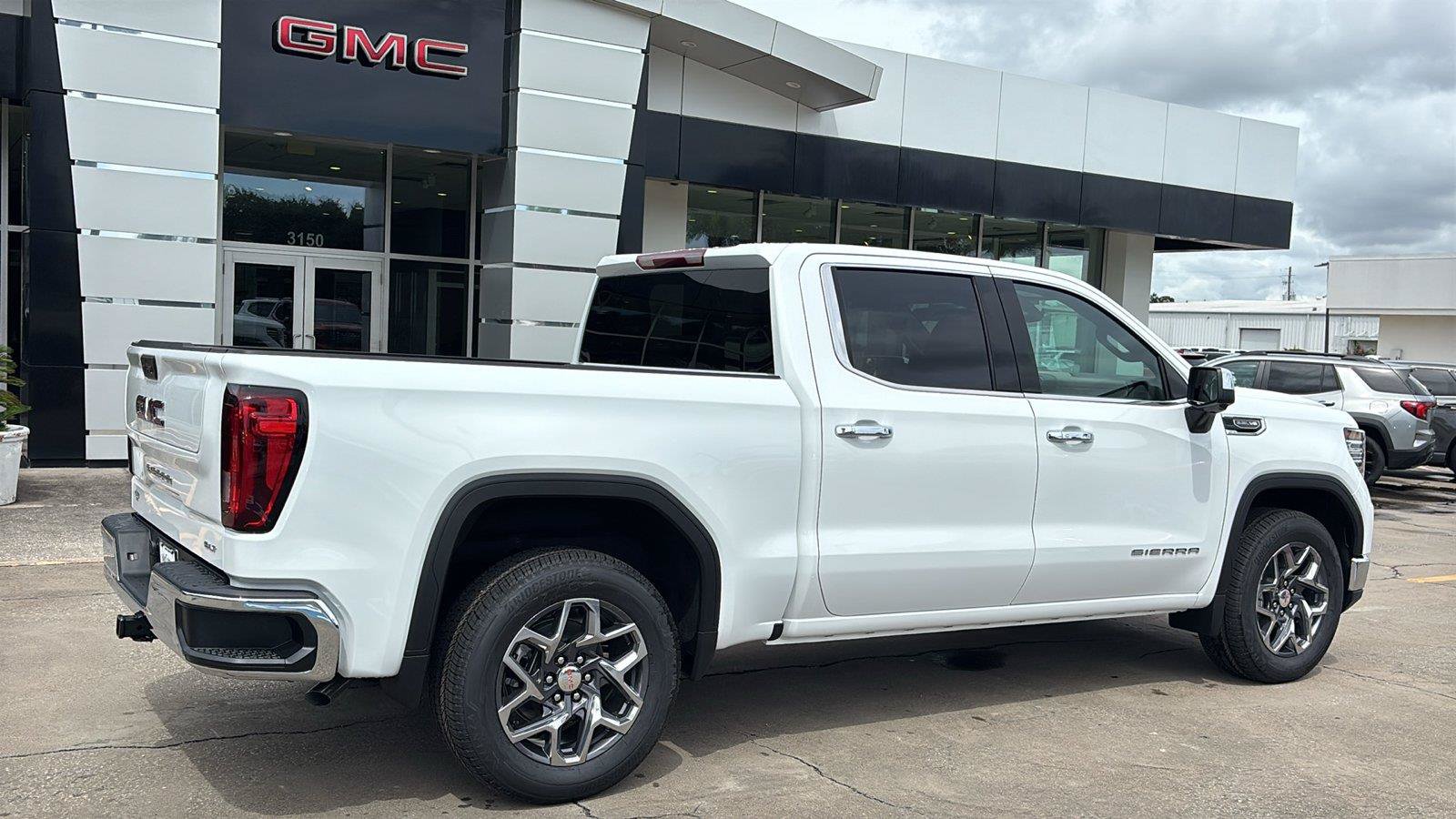 New 2026 GMC Sierra 1500 SLT RWD image 8