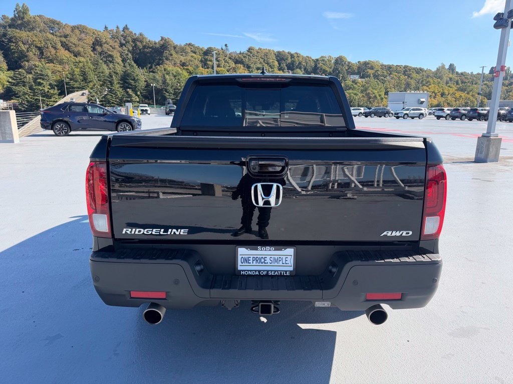Certified 2023 Honda Ridgeline Black Edition image 8