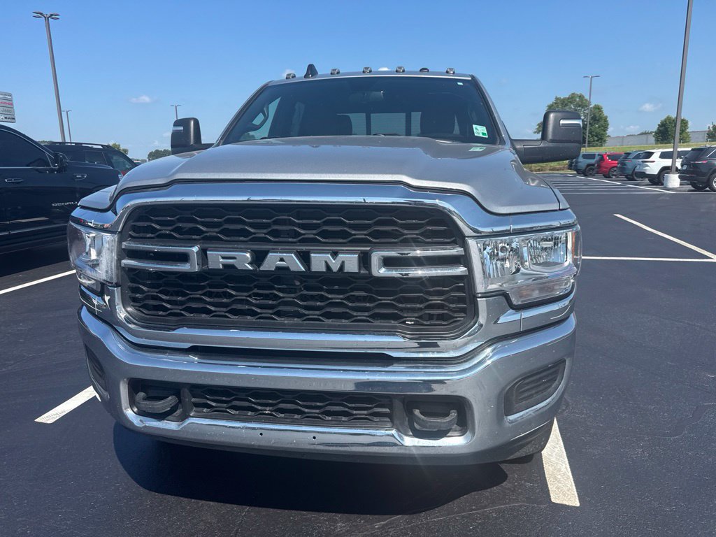 Used 2024 RAM 2500 Tradesman w/ Chrome Appearance Group AWD/4WD image 2