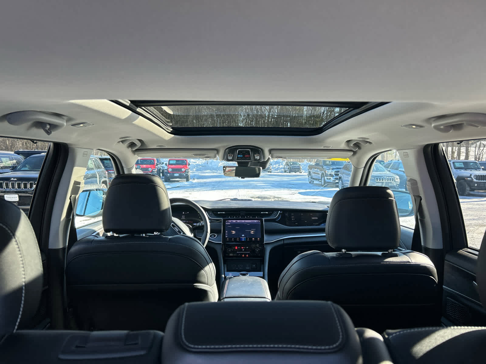 Used 2023 Jeep Grand Cherokee 4WD 4xe w/ Luxury Tech Group II image 67