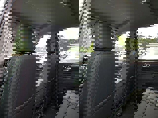 New 2026 GMC Sierra 1500 SLE w/ X31 Off-Road Package image 10