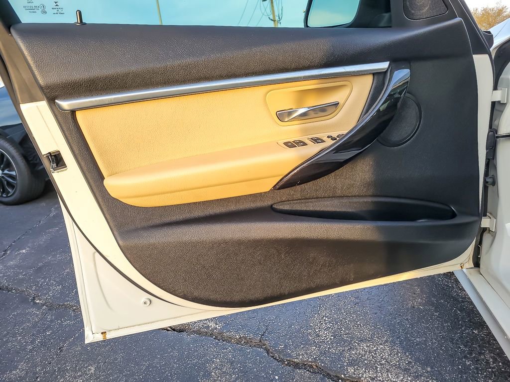 Used 2017 BMW 330i Sedan image 17