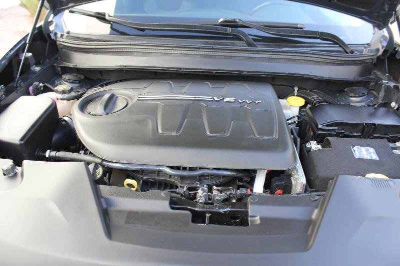 Used 2017 Jeep Cherokee Trailhawk AWD/4WD image 42