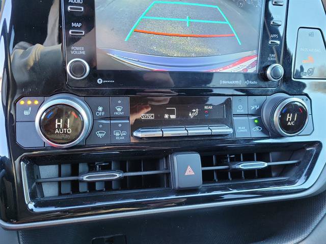 Used 2022 Toyota Highlander XLE image 13