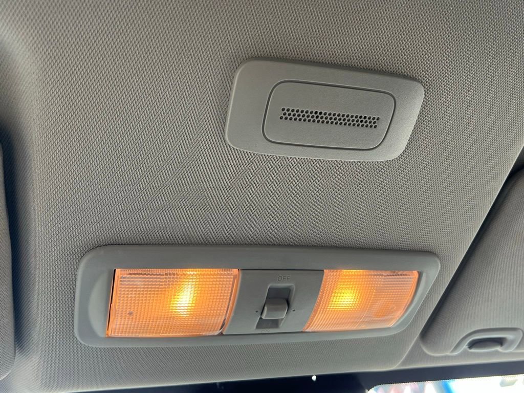 Used 2023 Nissan Frontier SV image 30