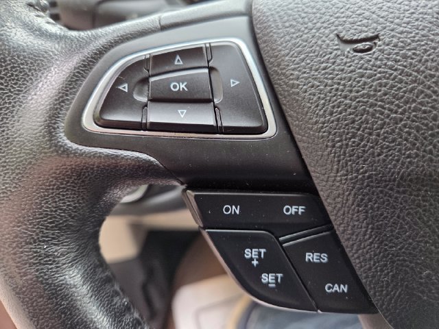 Used 2017 Ford Escape SE w/ SE Leather Comfort Package AWD/4WD image 25