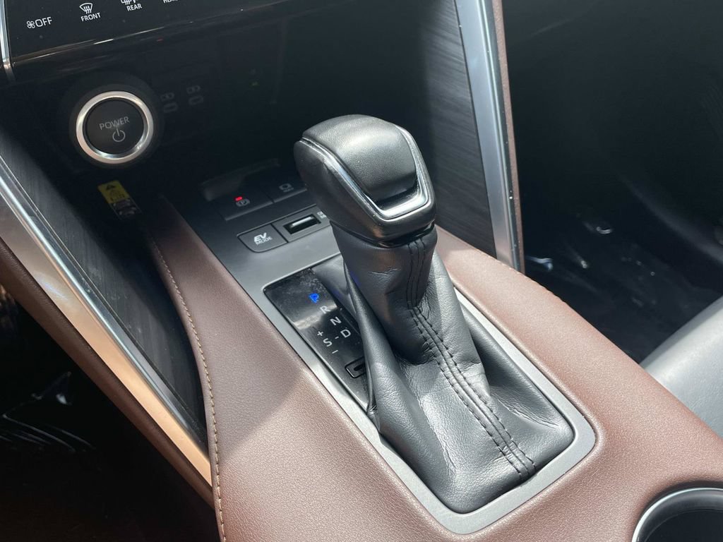 Used 2024 Toyota Venza XLE AWD/4WD image 43