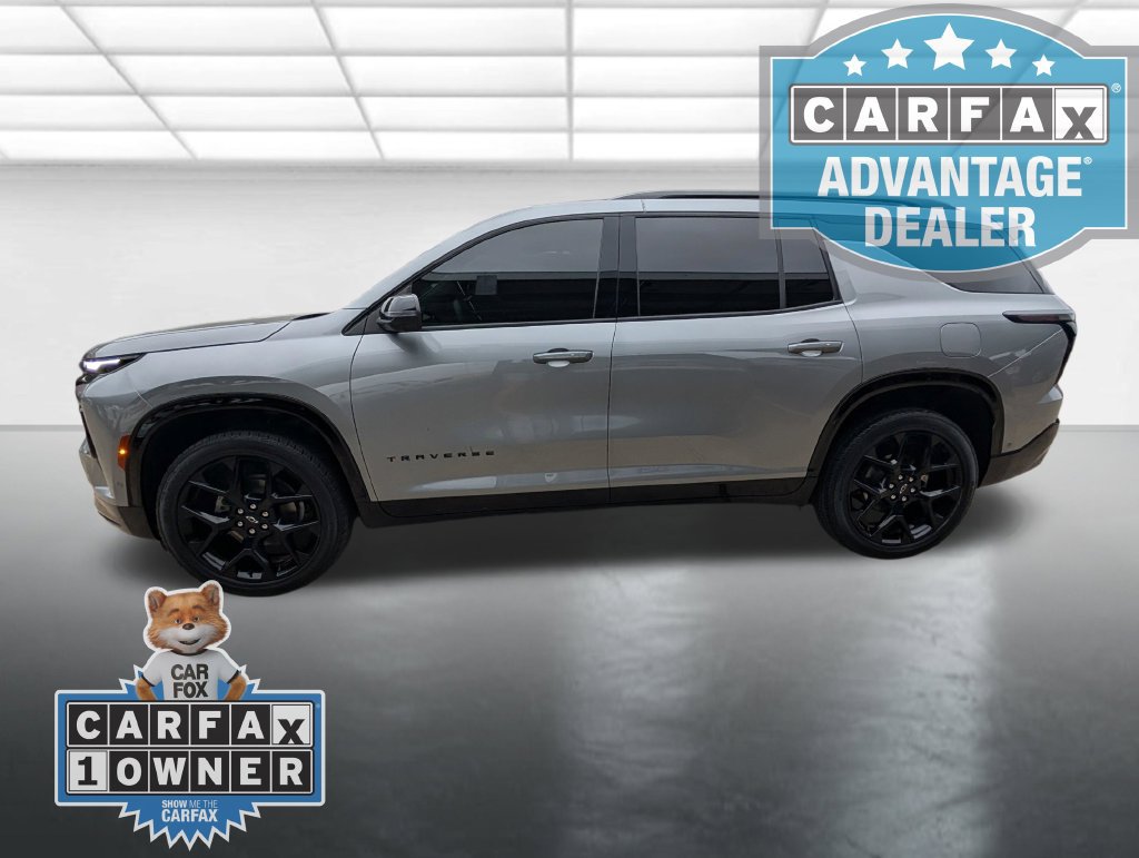 Used 2025 Chevrolet Traverse RS w/ LPO, Floor Liner Package FWD image 32