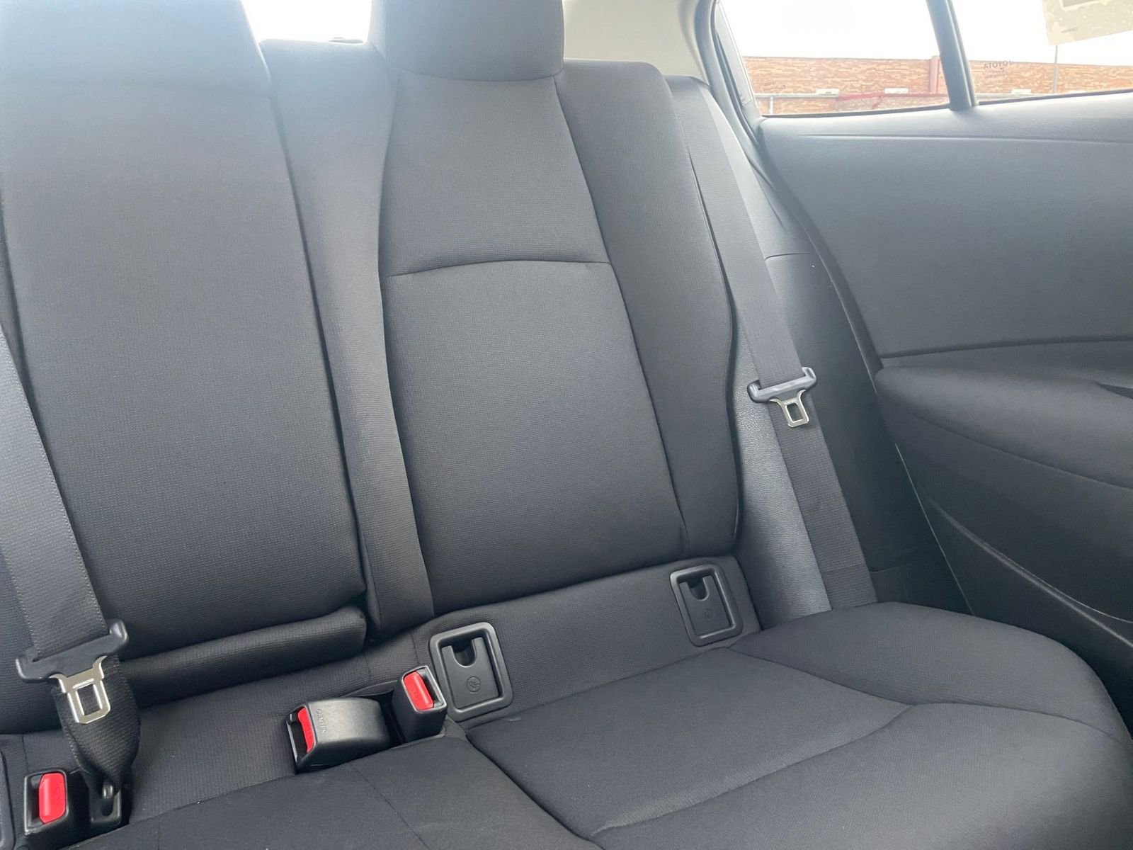 Used 2025 Toyota Corolla LE image 37