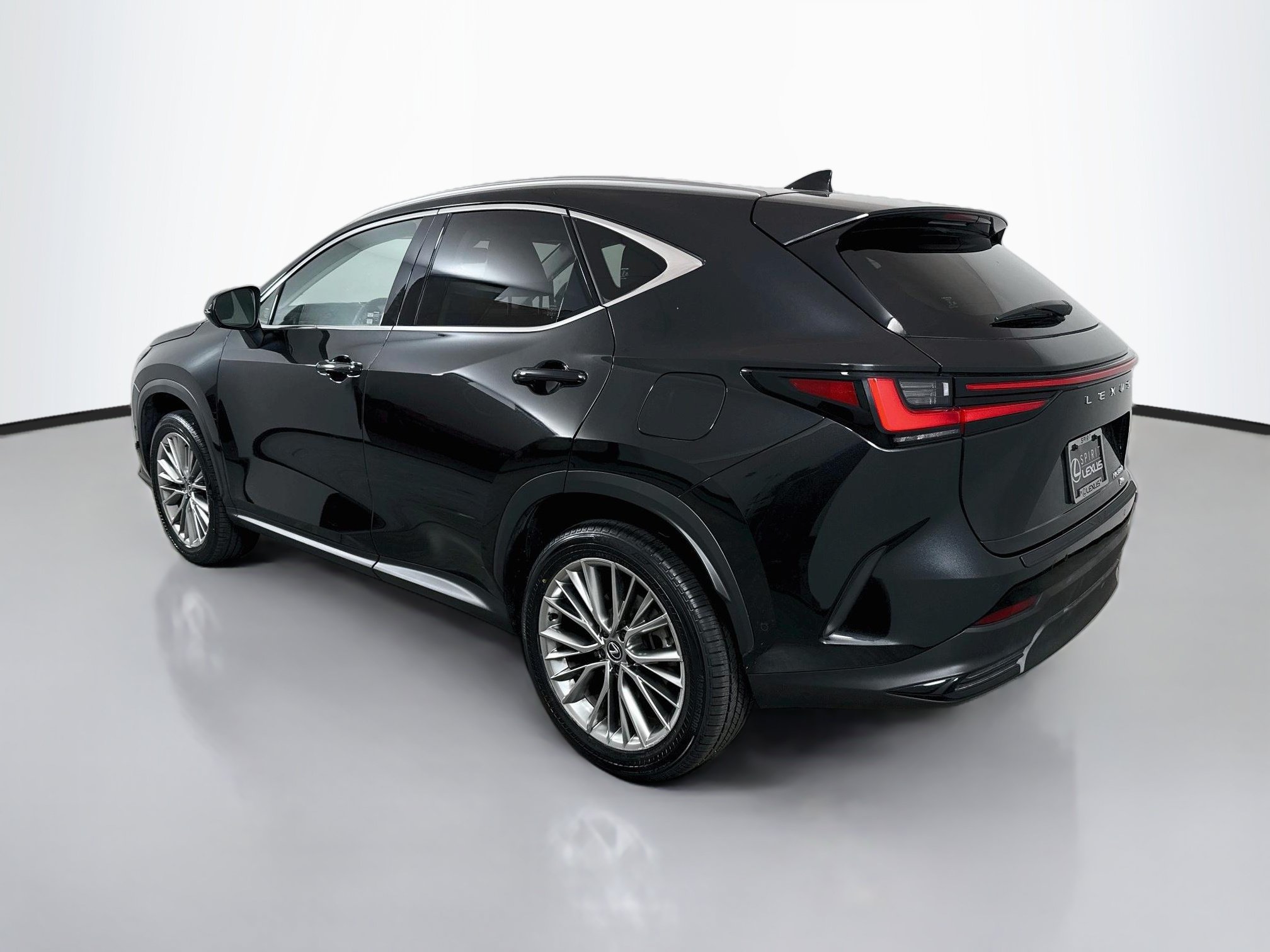 Used 2025 Lexus NX 350h AWD w/ Accessory Package (2T) image 5