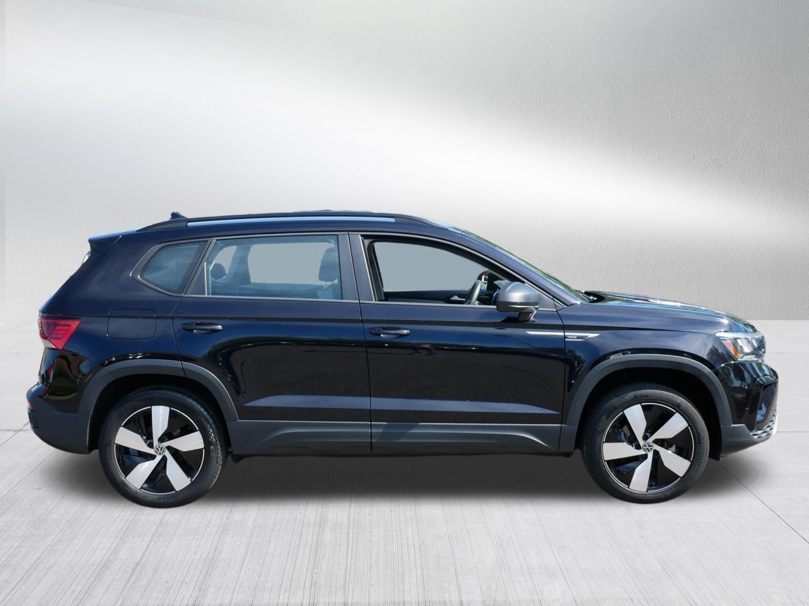 Certified 2024 Volkswagen Taos S AWD/4WD image 8