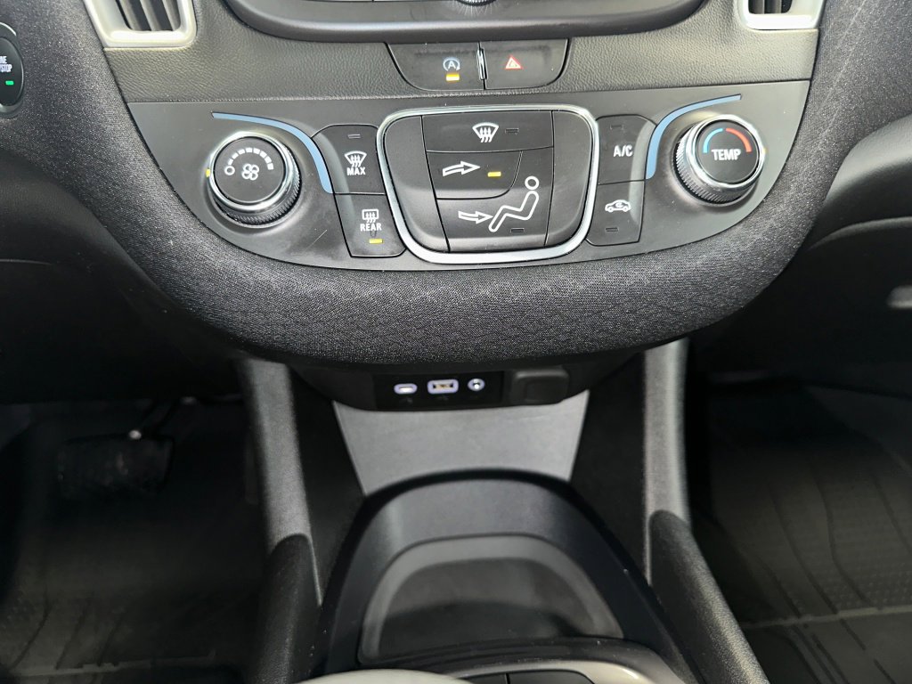 Certified 2024 Chevrolet Malibu RS w/ LPO, Floor Liner Package image 12