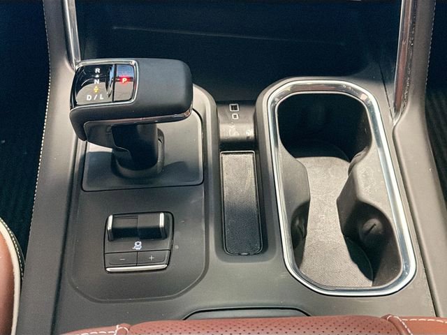 Used 2025 GMC Sierra 1500 Denali Ultimate image 17