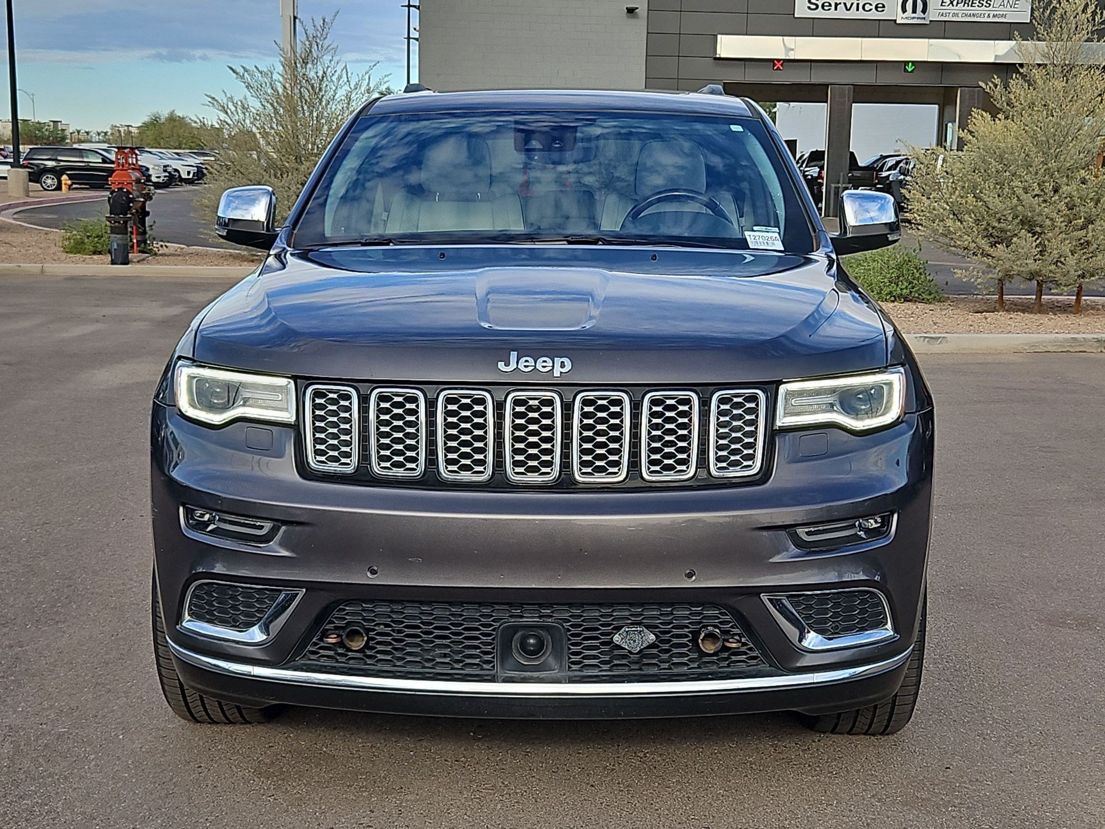 Used 2018 Jeep Grand Cherokee Summit AWD/4WD image 8